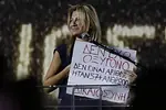 Μαρία Καρυστιανού: "Θέλουμε επειγόντως οξυγόνο!" – Συγκλονίζει στο Σύνταγμα