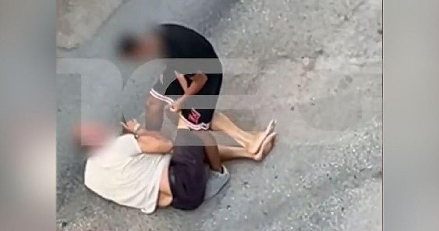 Ηράκλειο: Σοκάρει ο άγριος ξυλοδαρμός ηλικιωμένου από ανήλικο στη μέση του δρόμου [βίντεο]