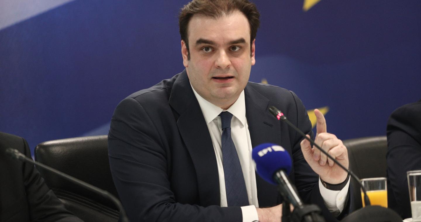 Ο Πιερρακάκης, το tetris και το jenga