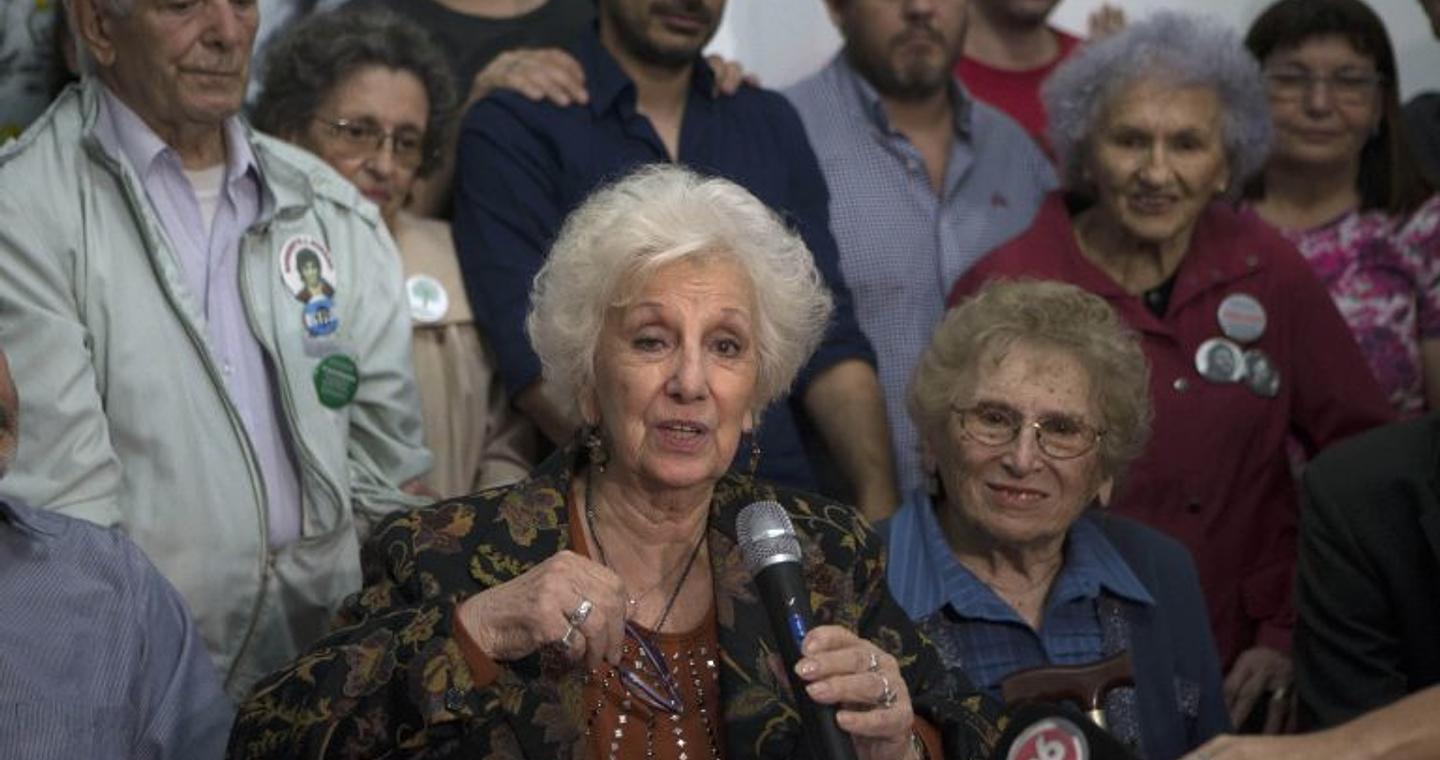 Αργεντινή: Πεθαίνει στα 106 της χρόνια η Ρόσα Ροϊσινμπλίτ, εμβληματική Γιαγιά της Πλατείας Μαΐου