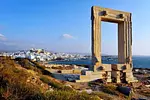 Σοκ στη Νάξο: Συρματόπλεγμα για την Πορτάρα! Είναι αυτή η λύση;