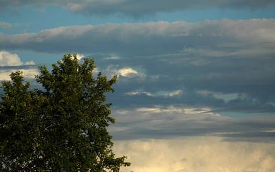 Έρχονται μπόρες και καταιγίδες: Σε ποιες περιοχές αλλάζει ο καιρός αύριο