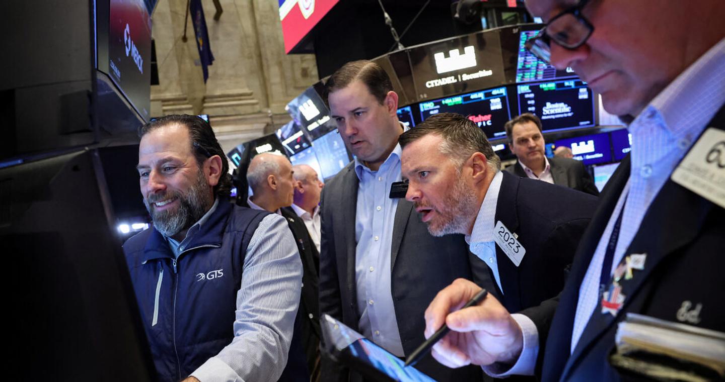 Wall Street: Ο Dow εκτοξεύεται κατά 600 μονάδες σε ιστορικό ρεκόρ, παρά τα στοιχεία πληθωρισμού