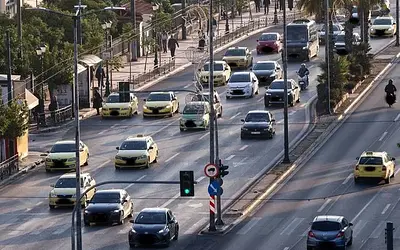 Χαμός στους δρόμους της Αθήνας: Πού έχει «κολλήσει» η κίνηση;