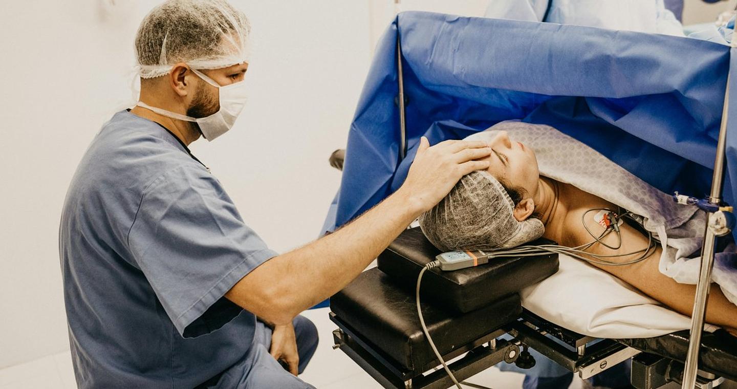 Τι συμβαίνει στον εγκέφαλο όταν «σβήνεις» - Νέες ανακαλύψεις για το «μυστήριο» της αναισθησίας