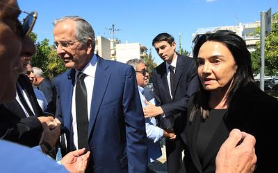 Σπαραγμός για τη Λένα Σαμαρά: Συγκίνηση στο μνημόσυνο