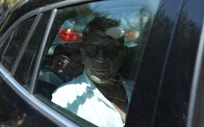 Σοκ στον Μαζωνάκη: «Κοριός» στο σπίτι και μήνυση στην αδελφή του!