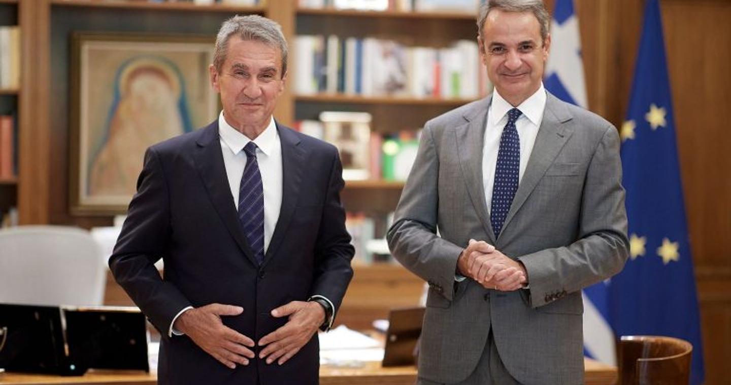 Στη Νέα Δημοκρατία προσχώρησε ο Ανδρέας Λοβέρδος – «Μακριά από ταμπέλες και δόγματα ενώνουμε τις προσπάθειές μας» τόνισε ο Κυρ. Μητσοτάκης