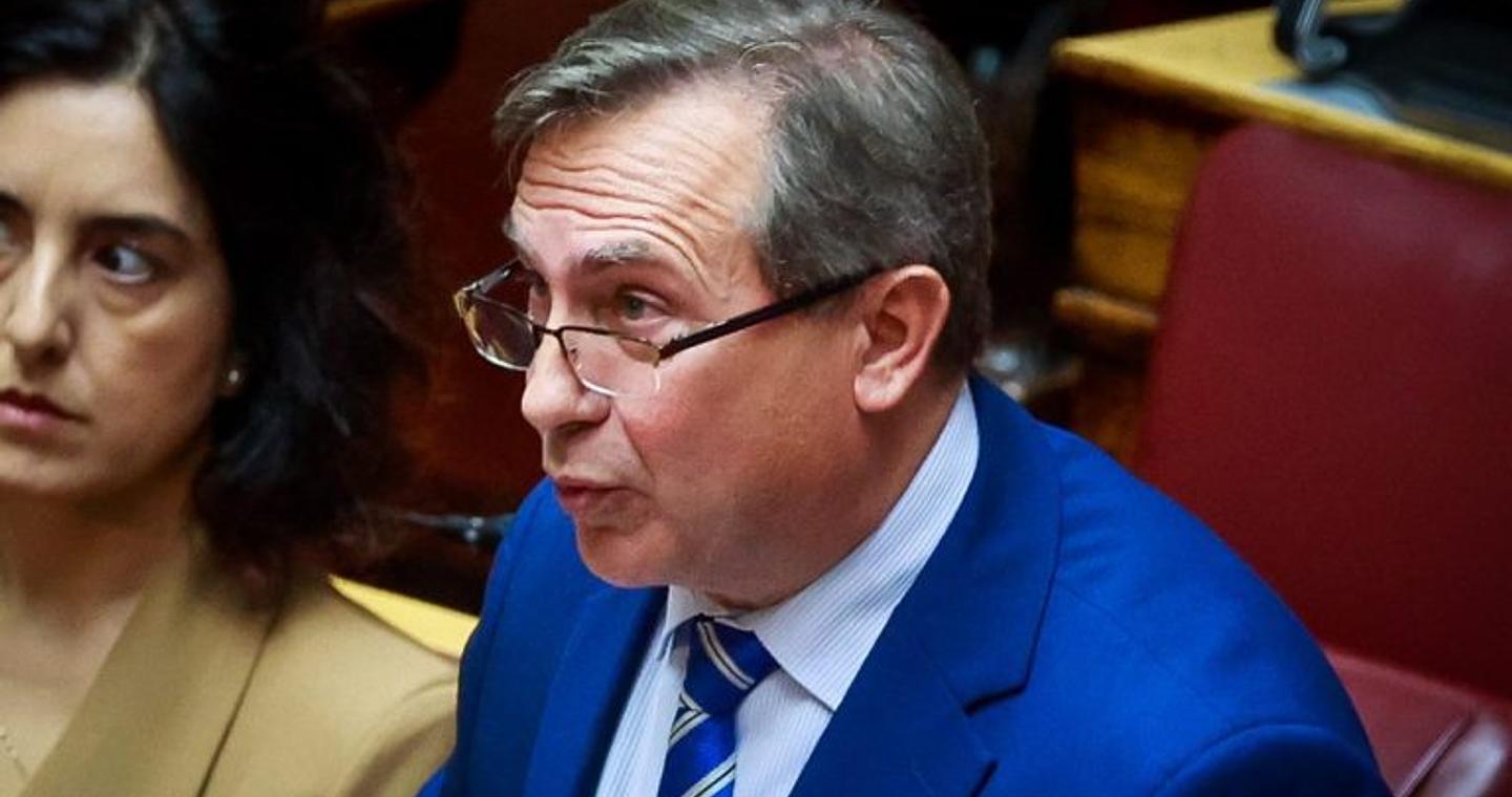 Η Νίκη απομακρύνει από την Εξεταστική Επιτροπή του ΟΠΕΚΕΠΕ τον βουλευτή της Νίκο Βρεττό – Παραπέμπεται στην Επιτροπή Δεοντολογίας