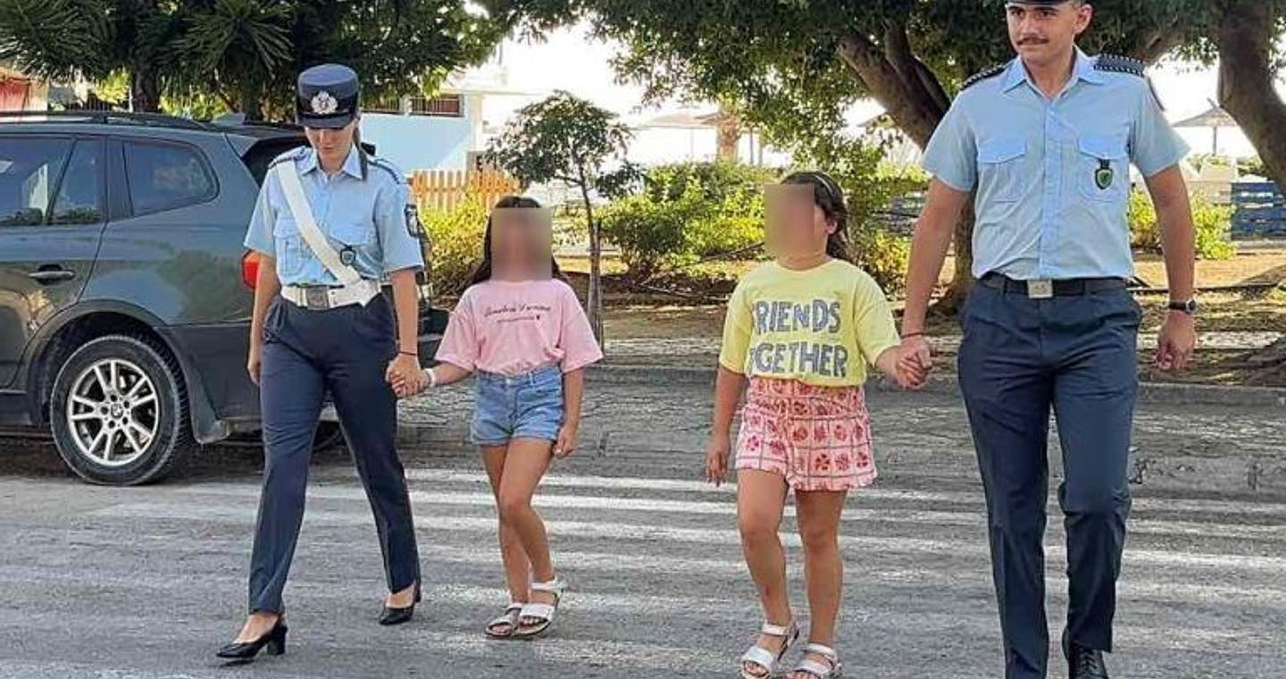Κέρκυρα: Μοίρασαν φυλλάδια για την κυκλοφοριακή αγωγή στα σχολεία