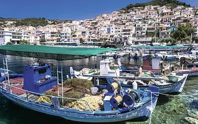 Πλωμάρι: Αντεπίθεση για τις επενδύσεις και απάντηση στις καταγγελίες