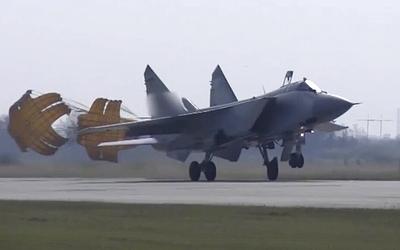 Ρωσία: MiG-31 με υπερηχητικούς πυραύλους πάνω από τη Θάλασσα του Μπάρεντς