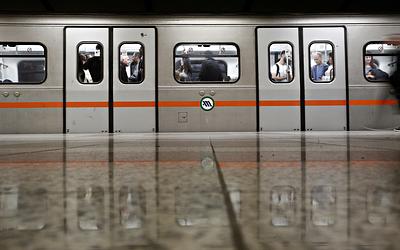 Αθήνα ξενύχτη! 24ωρη λειτουργία σε Μετρό και Τραμ κάθε Σάββατο!