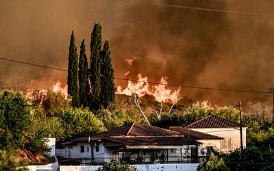 Απόγνωση στην Αρχαία Ολυμπία: Η Φωτιά Απειλεί, Εκκενώσεις σε Εξέλιξη!