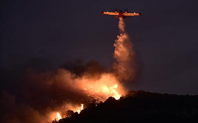 Κερατέα: Ανείπωτη τραγωδία, μάχη με τις φλόγες – Ένας νεκρός, εκκενώσεις!
