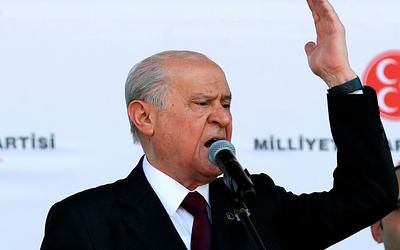 Μπαχτσελί: Η Τουρκία να εγκαταλείψει τις ΗΠΑ και να στραφεί σε Ρωσία-Κίνα