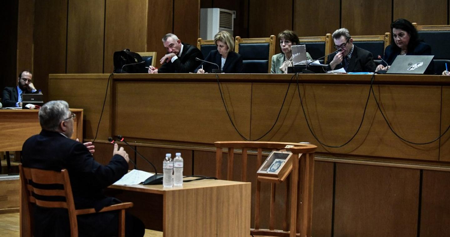 Χρυσή Αυγή: Τρεις μόνο πίσω από τα κάγκελα