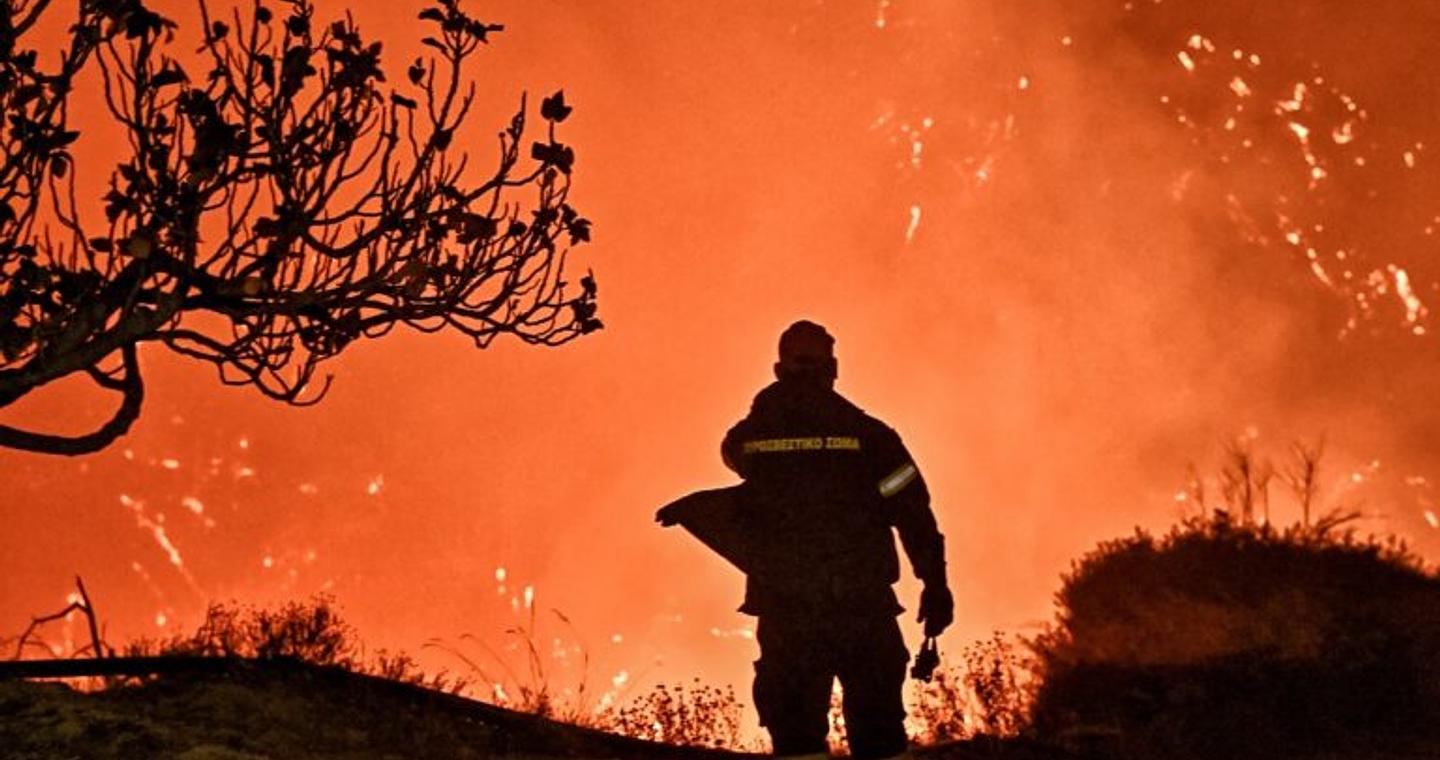 Σε «κόκκινο» συναγερμό για εκδήλωση πυρκαγιών σήμερα Αττική, Στερεά Ελλάδα και Πελοπόννησος – Υψηλός κίνδυνος σε 11 Περιφέρειες