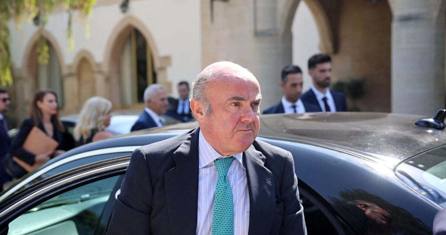 ΕΚΤ: Ανοιχτό το ενδεχόμενο αλλαγής πολιτικής για τα επιτόκια, λέει ο ντε Γκίντος