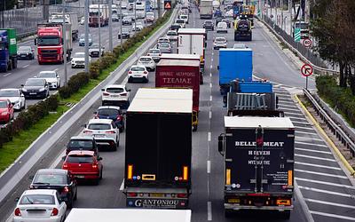 Χάος στους δρόμους της Αθήνας: Ατελείωτες καθυστερήσεις σε Κηφισό και Αττική Οδό!