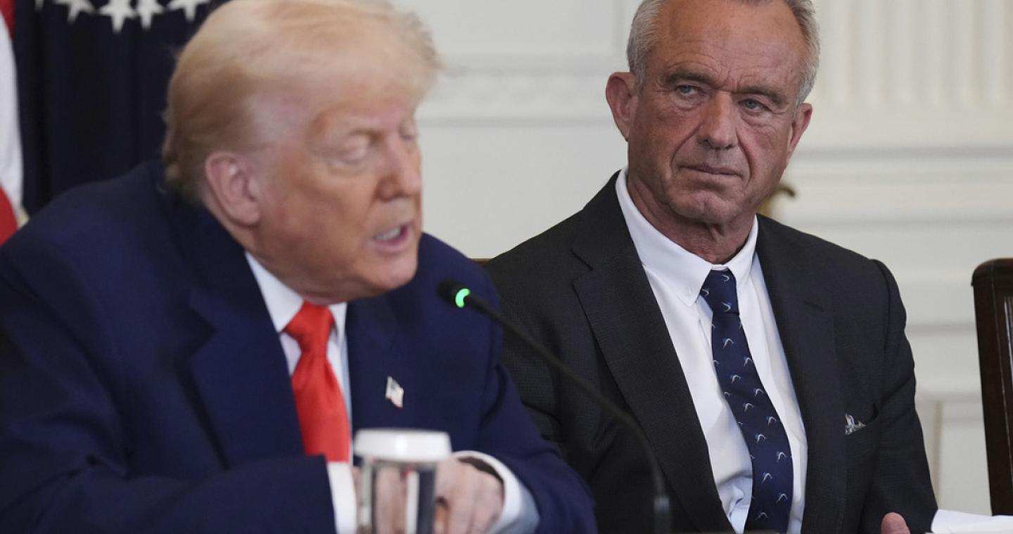 Axios: Ο Τραμπ θα συνδέσει τον αυτισμό με τη χρήση του παυσίπονου Tylenol κατά την εγκυμοσύνη