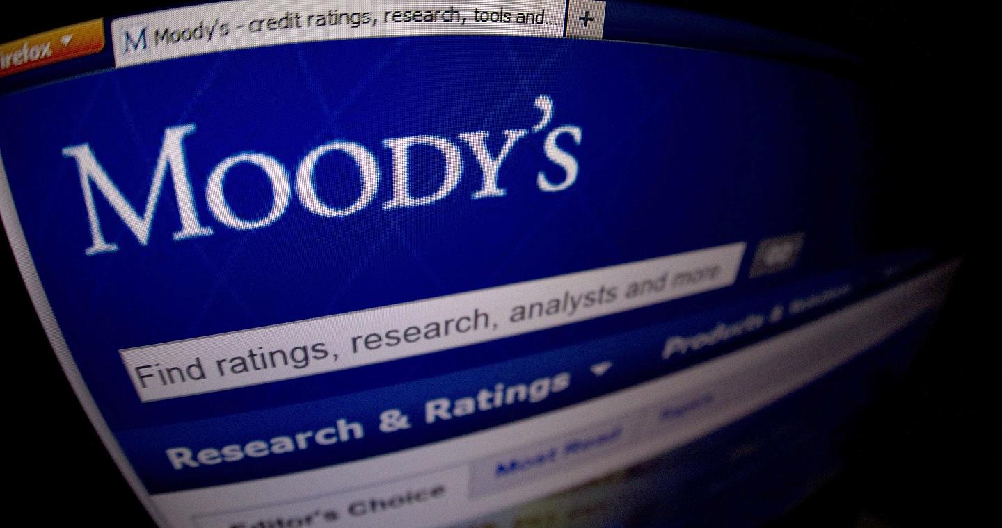 Οι επόμενες αναβαθμίσεις της Ελλάδας από Moody’s και S&P θα αργήσουν