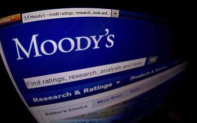 Moody’s και S&P: Επιβραδύνεται η αναβάθμιση της ελληνικής οικονομίας