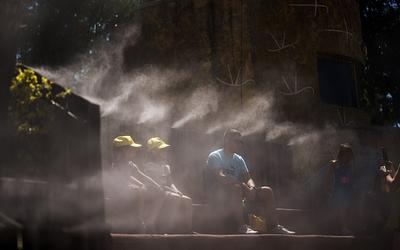 Καυσωνας-σοκ: Η Ευρώπη φλέγεται! 44°C και απαγορεύσεις!