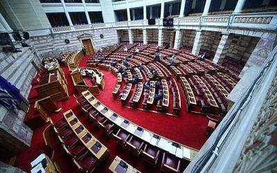 Νόμος για παραβίαση κυρώσεων ΕΕ: Ένσταση Κωνσταντοπούλου και αντιδράσεις