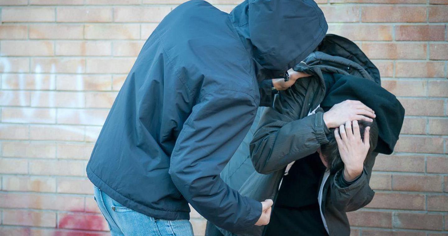 Πάτρα: Πώς 15χρονοι έστησαν καρτέρι σε ανήλικο και τον έστειλαν στο νοσοκομείο