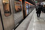 Μοναστηράκι: Συρμός του Μετρό εκκενώθηκε λόγω μυρωδιάς – Τι συνέβη;