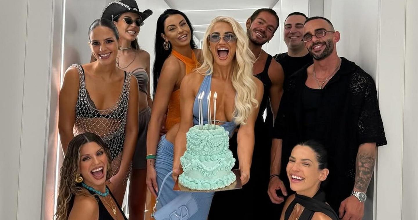 Ιωάννα Τούνη: Γενέθλια στην Ίμπιζα με τέσσερις τούρτες και πολύ χορό [εικόνες & videos]