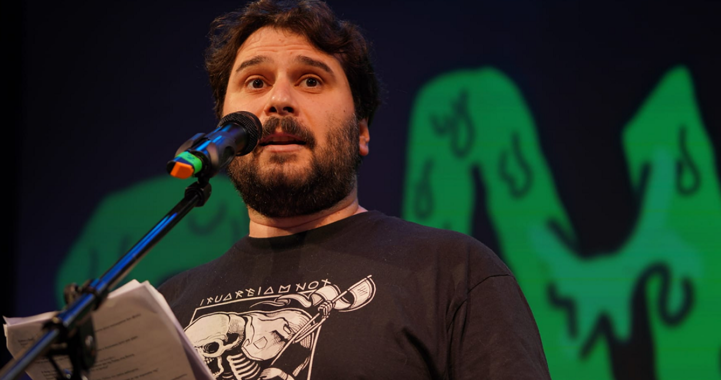 Η Pizza Fan απέλυσε τον κωμικό Πάρι Ρούπο μετά τις αντιδράσεις που προκάλεσε παράστασή του (Βίντεο)