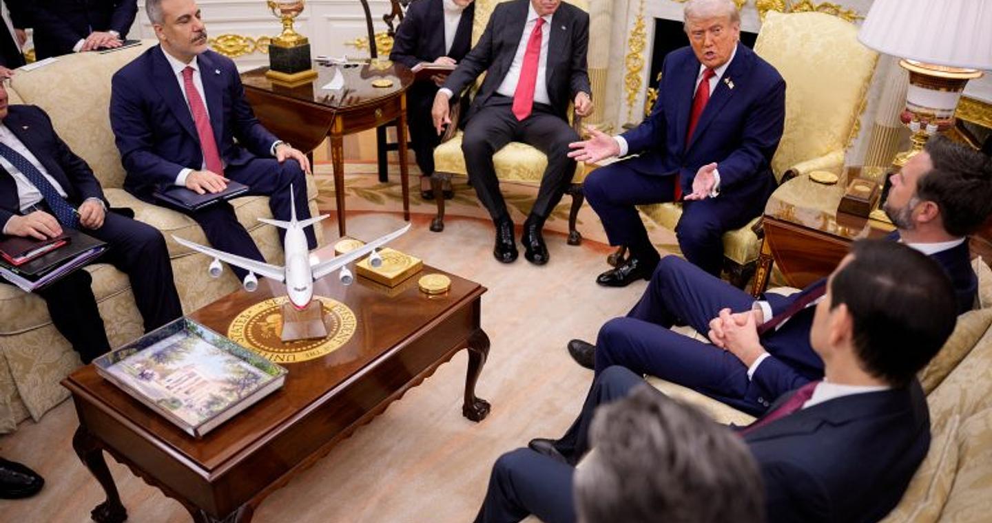 Η πρώτη αποτίμηση της συνάντησης Τραμπ με Ερντογάν: Οι «βαριές» συμφωνίες, το «παζάρι» για τα F-35 και η Θεολογική Σχολή της Χάλκης