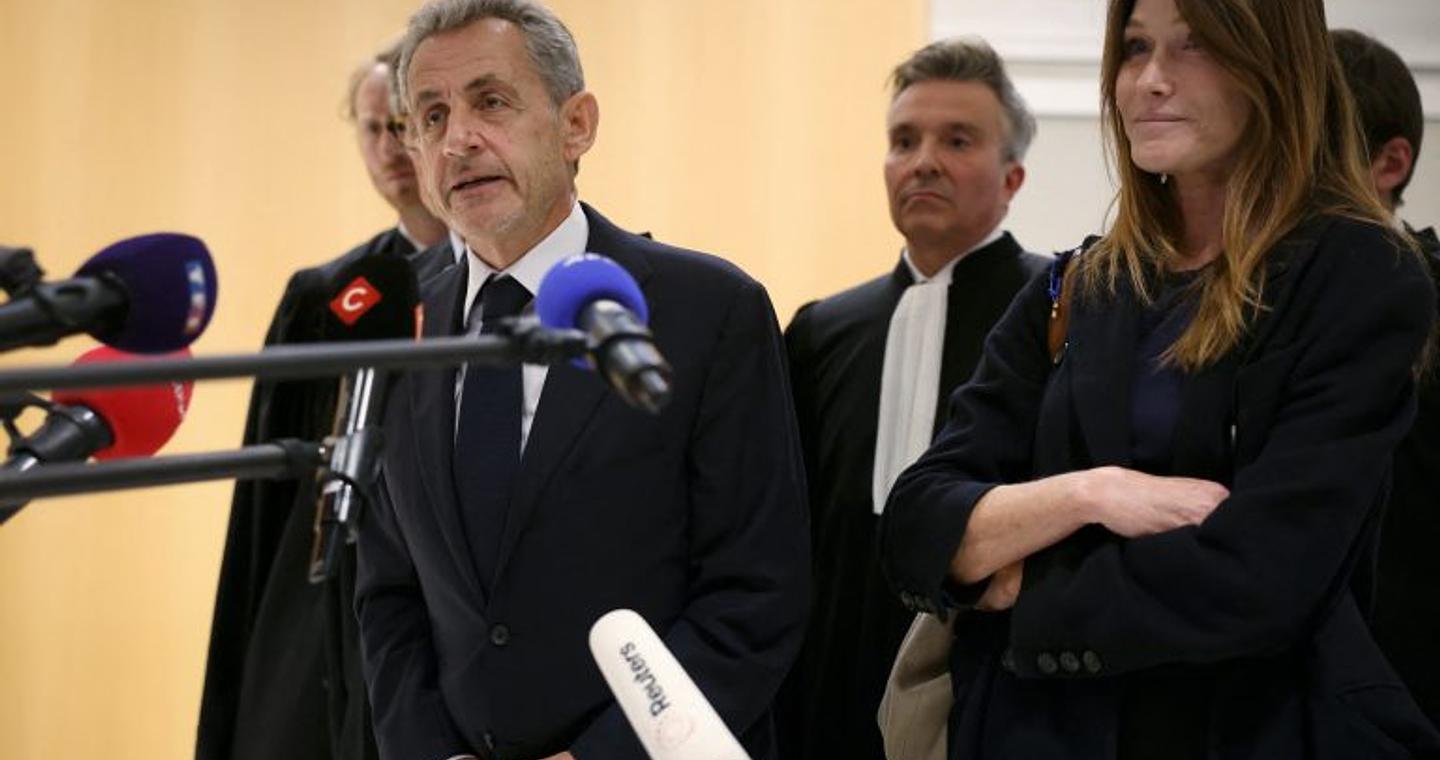 Στις 13 Οκτωβρίου θα μάθει ο Σαρκοζί πότε θα μπει στη φυλακή – Ενοχλημένη η Κάρλα Μπρούνι, έσκισε μικρόφωνο