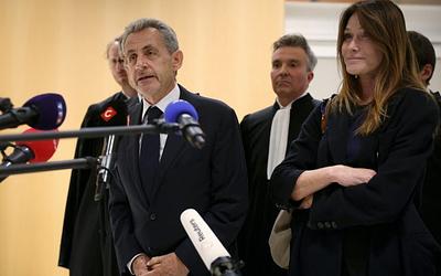Κάρλα Μπρούνι: Έξαλλη με τα ΜΜΕ μετά την καταδίκη του Σαρκοζί!