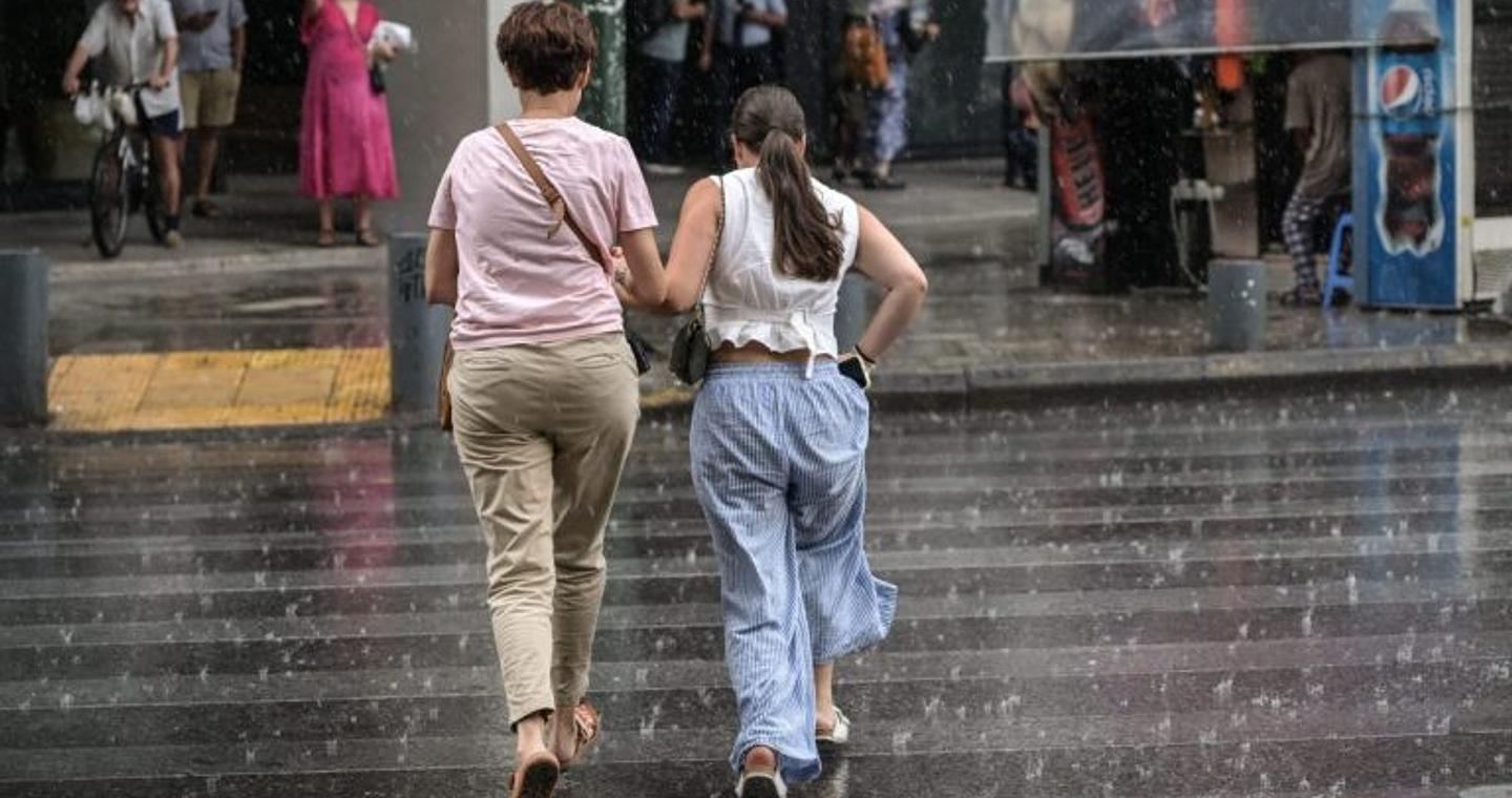 Έκτακτο δελτίο επιδείνωσης καιρού: Ισχυρές βροχές και καταιγίδες το Σαββατοκύριακο – Δείτε σε ποιες περιοχές