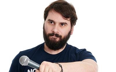 Απόλυση κωμικού για αστείο: Η ελευθερία του λόγου υπό αμφισβήτηση;