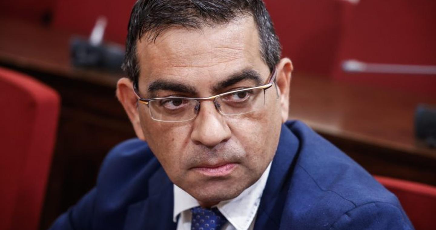 ΝΔ: Αβάσιμοι οι ισχυρισμοί εις βάρος του Γ. Σταμάτη – Συνέβαλε στη στήριξη των συγγενών των νεκρών στα Τέμπη