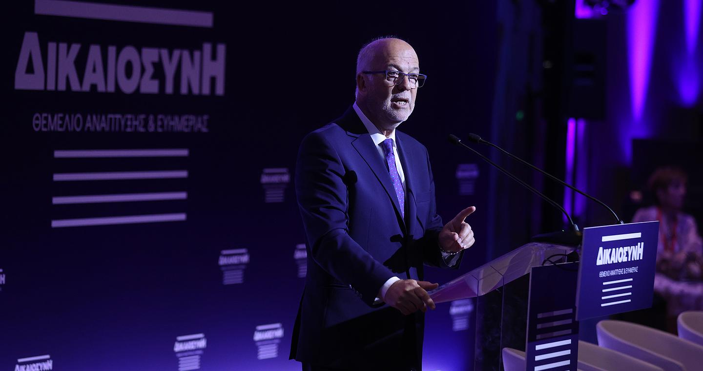 Φλωρίδης για Τέμπη: Η πολιτική εκμετάλλευση της τραγωδίας μπορεί να απειλήσει τη δημοκρατία