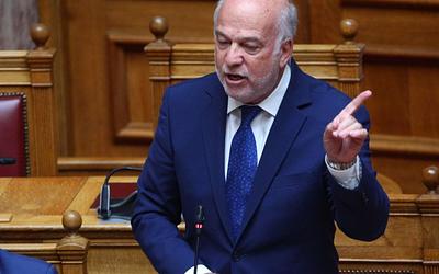 Τέμπη: Τι απαντά ο Φλωρίδης για την απεργία πείνας του πατέρα