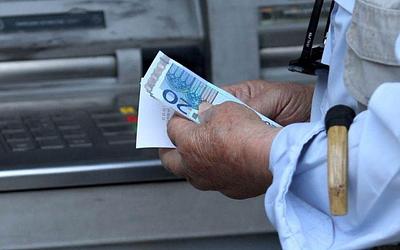 Συντάξεις: Νέος «πάτος»! Δραματική μείωση και φτωχοποίηση των συνταξιούχων.