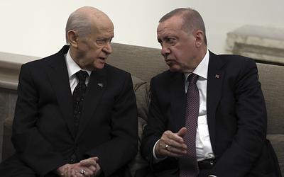 Μπαχτσελί: «Το Ισραήλ ξεκίνησε πόλεμο δι' αντιπροσώπων εναντίον της Τουρκίας»