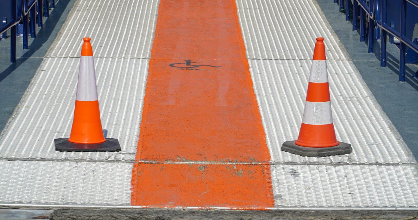 Πειραιάς: Νεκρός 20χρονος ναυτικός – Εγκλωβίστηκε σε πόρτα του γκαράζ πλοίου