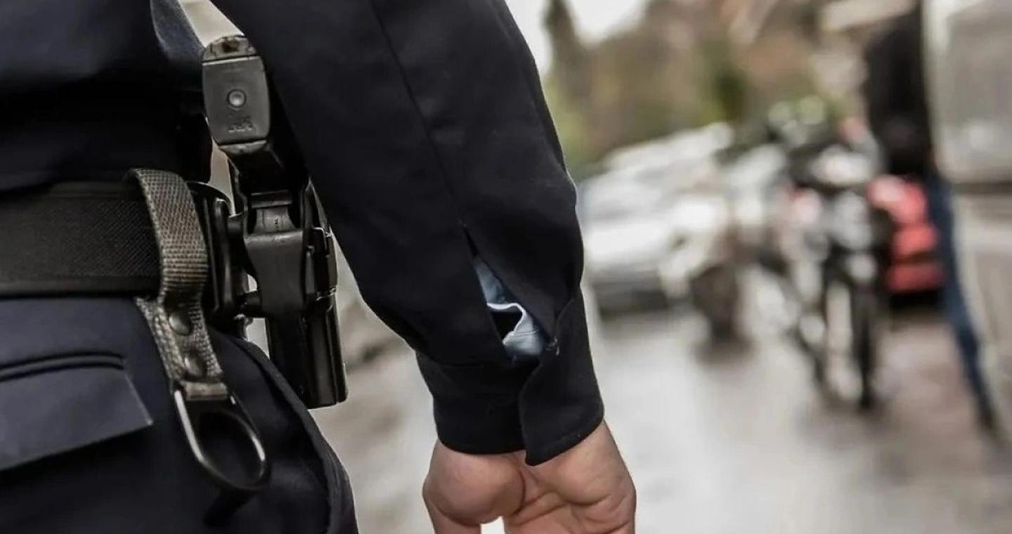 Αστυνομικός εκτός υπηρεσίας ξυλοκόπησε και εγκατέλειψε πολίτη - Τον πέρασε για «λαθρομετανάστη»