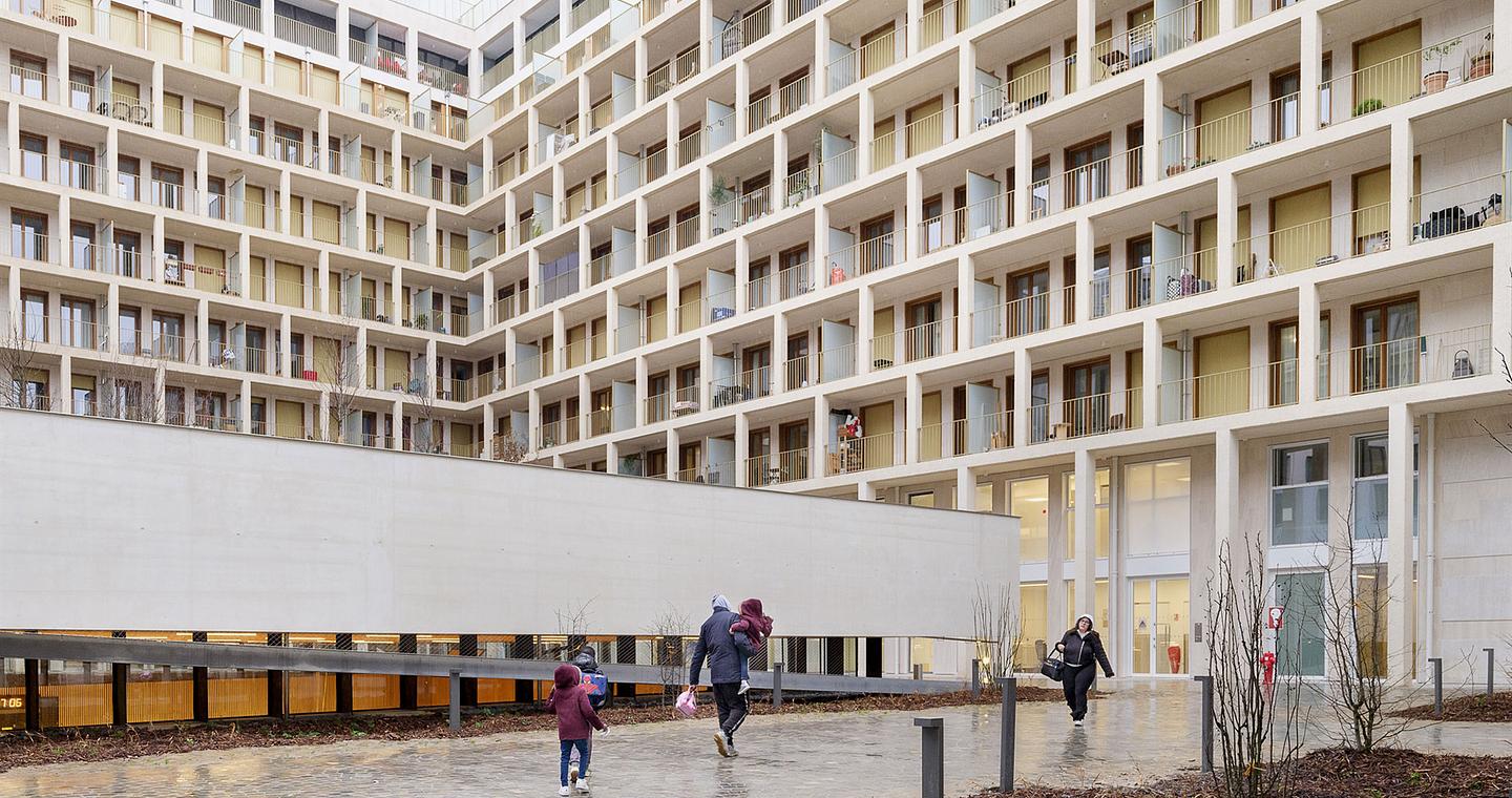 Πότε φεύγουν από το πατρικό τους οι νέοι στην Ε.Ε. – Οι χώρες με τον μεγαλύτερο μέσο όρο