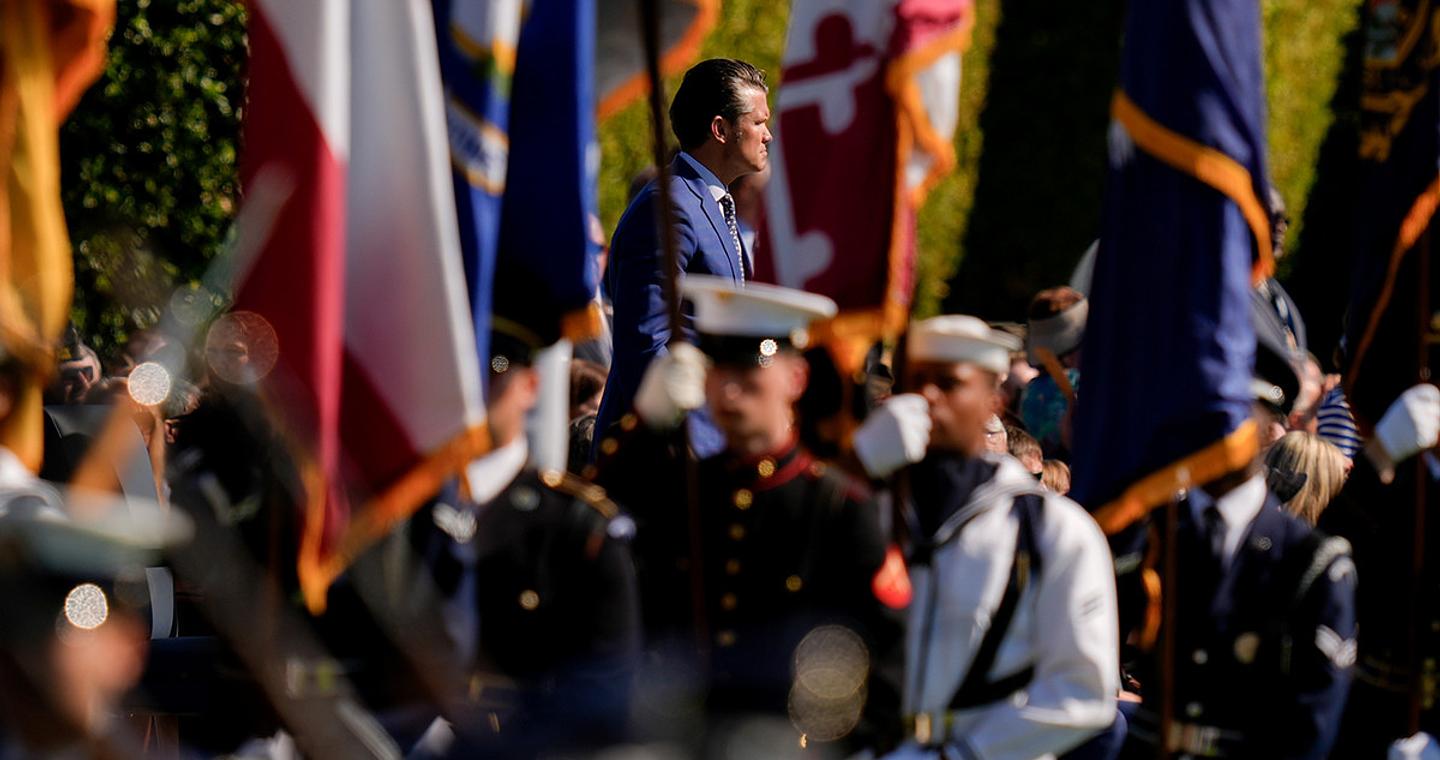 Τι μπορεί να κρύβει η ξαφνική συγκέντρωση 800 ανώτατων Αμερικανών αξιωματικών σήμερα στη στρατιωτική βάση της Βιρτζίνιας;