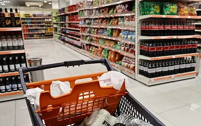 Ακρίβεια: Τι "καίει" νοικοκυριά, τι δείχνουν τα στοιχεία για το 2025