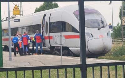 Θρίλερ στην Αυστρία: 24χρονος κρεμόταν από τρένο! Πώς επέζησε;