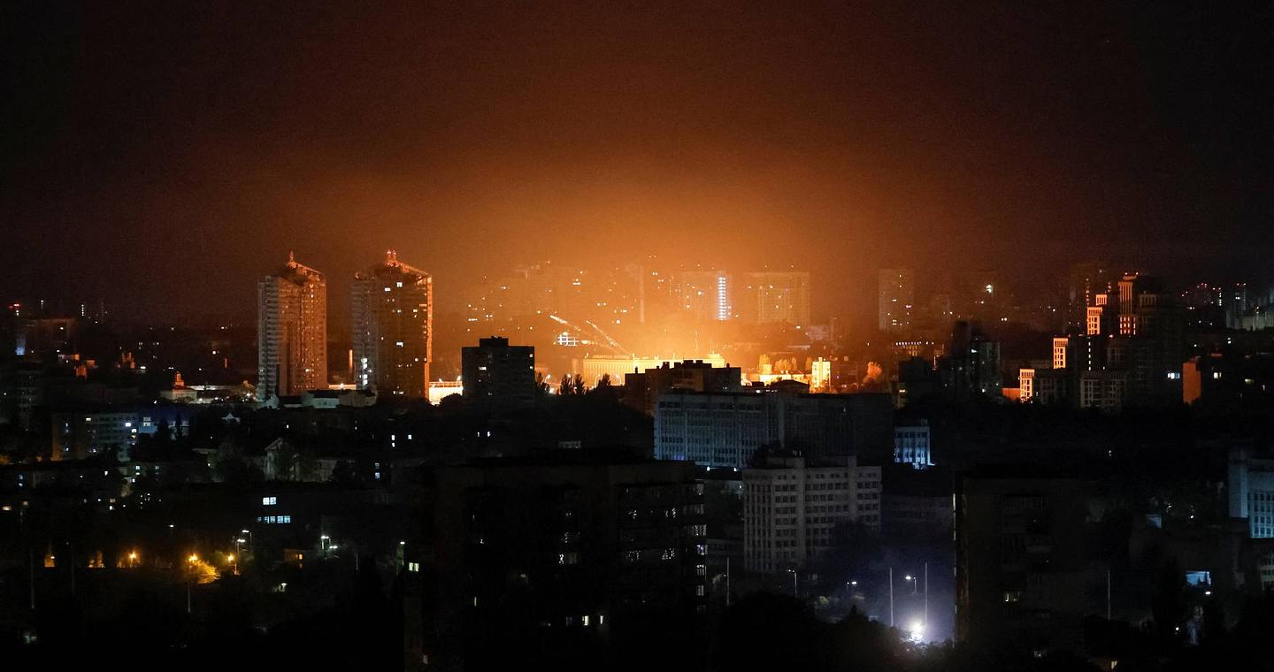 Ουκρανία: Η Ρωσία εξαπέλυσε μια από «τις μεγαλύτερες επιθέσεις» στο Κίεβο